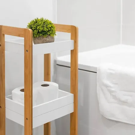 Apartman Centre - Private Balcony - Rated